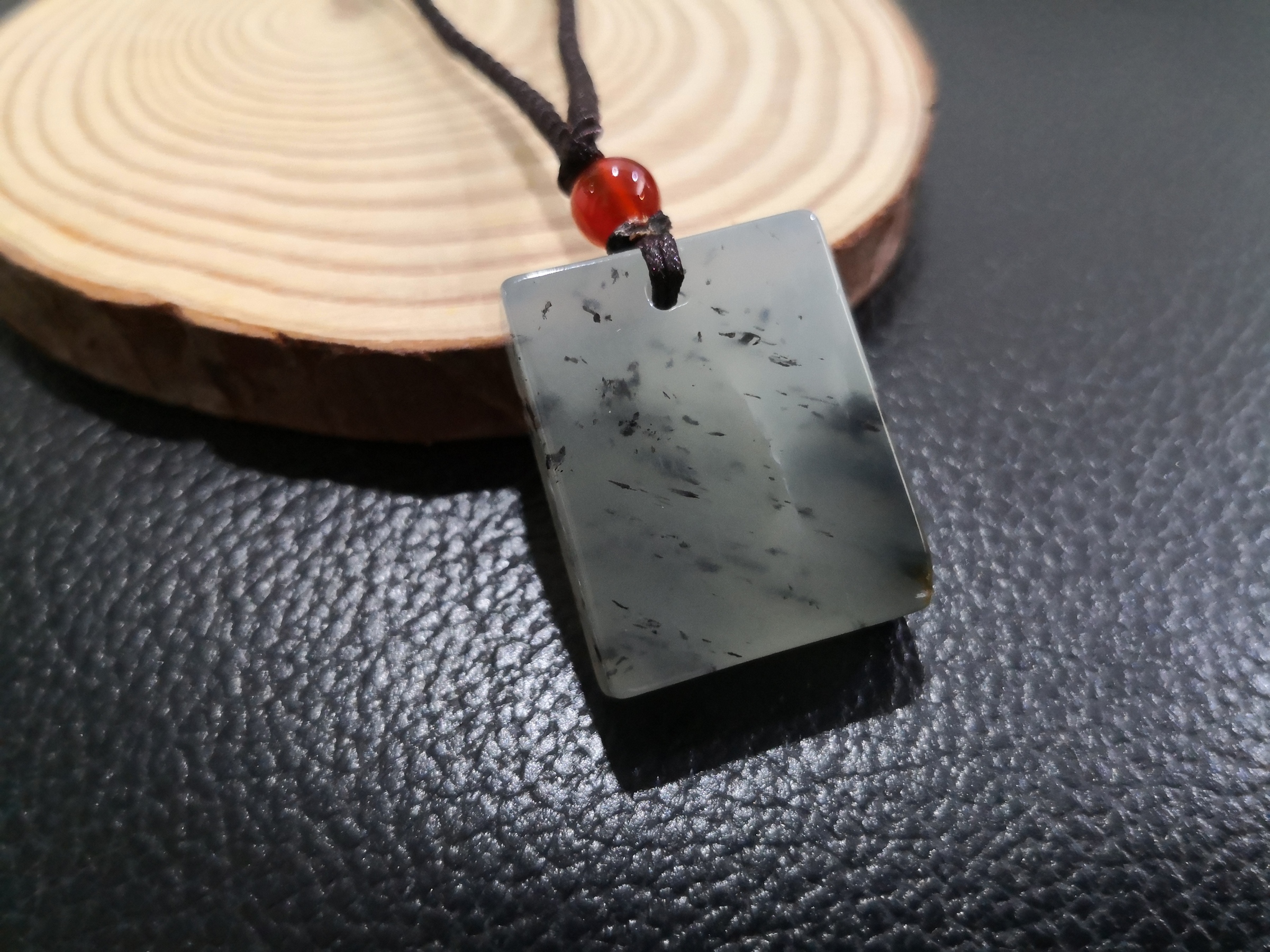 🍀 P087 - Natural Serpentine Jade Pendant With Necklace Rope (Got inside line) 天然冰透飘墨 