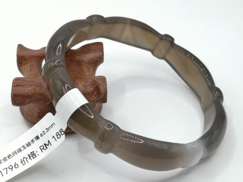 B1796A.jpg