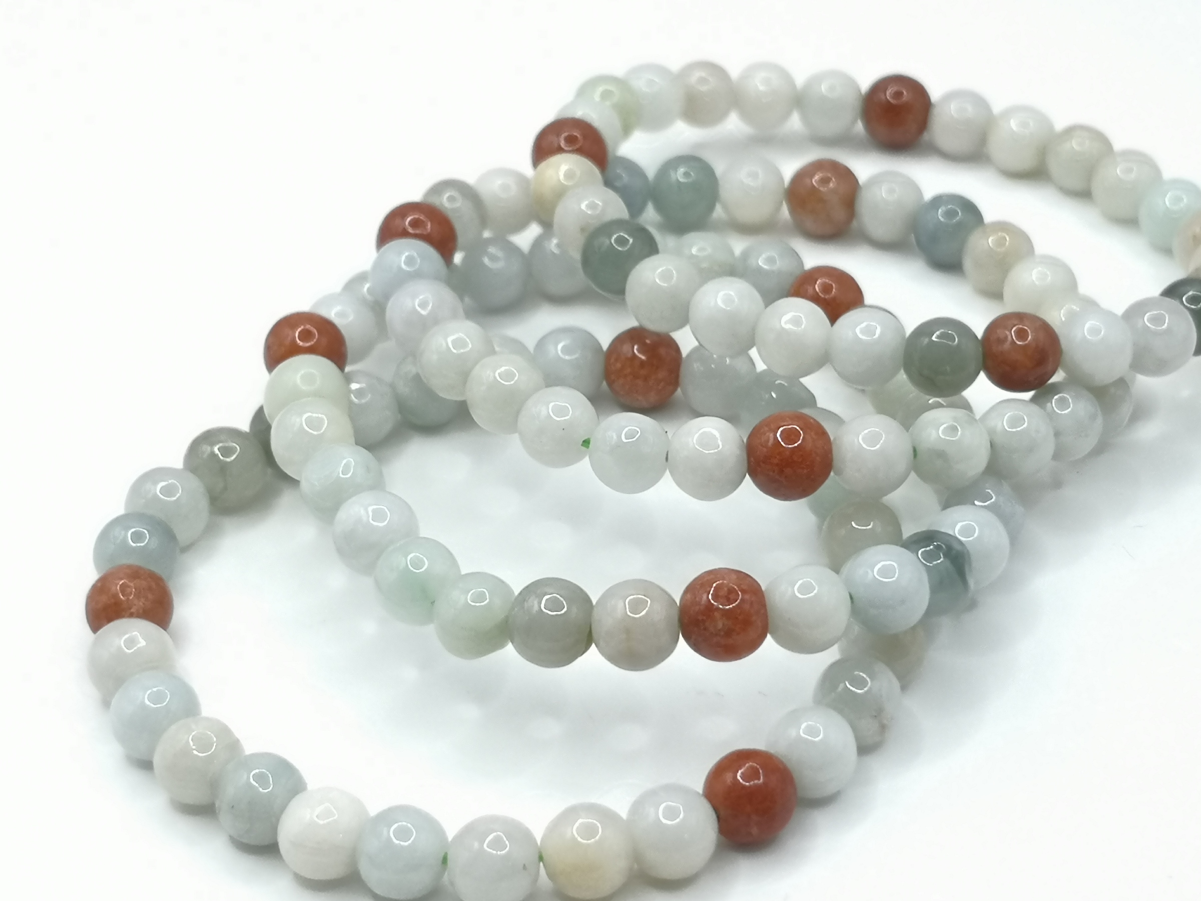 🍀 C103 - Natural Jade Bracelet 6mm ( Random shipments ) 天然翡翠玉手串 6mm ( 随机发货 )