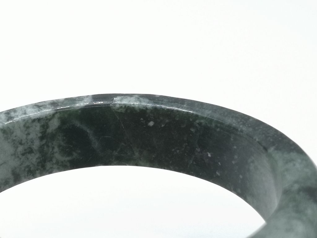 B2218I