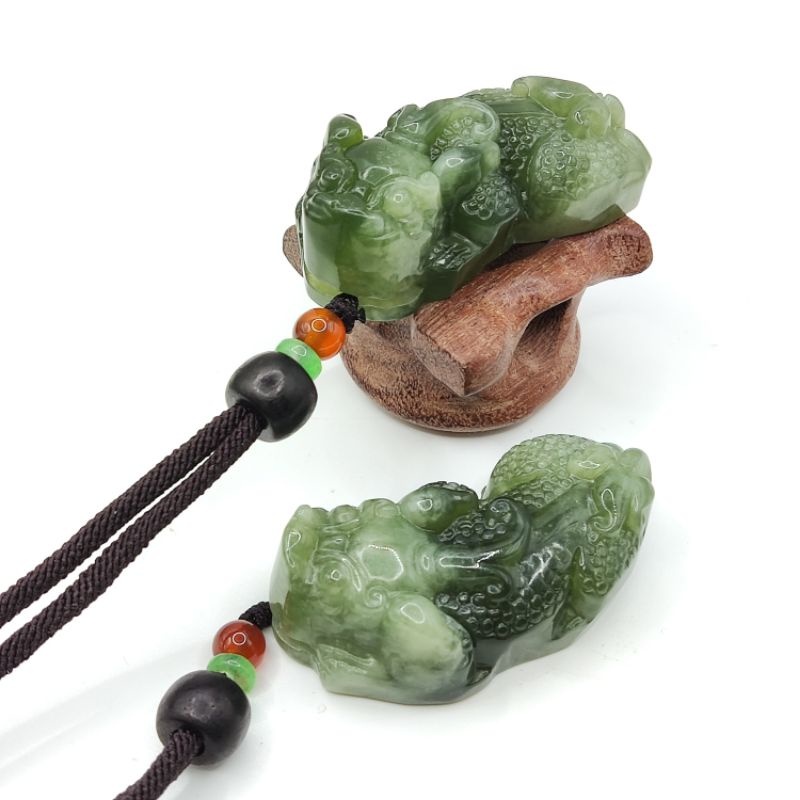 🍀 P108 - Natural Serpentine Jade 