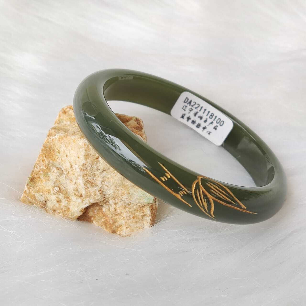 🍀 B2237 - Natural Nephrite Jade Hetian Jade Bangle 53mm (with certificate) 天然闪透石玉老玉手镯 53mm (附证书) 8100