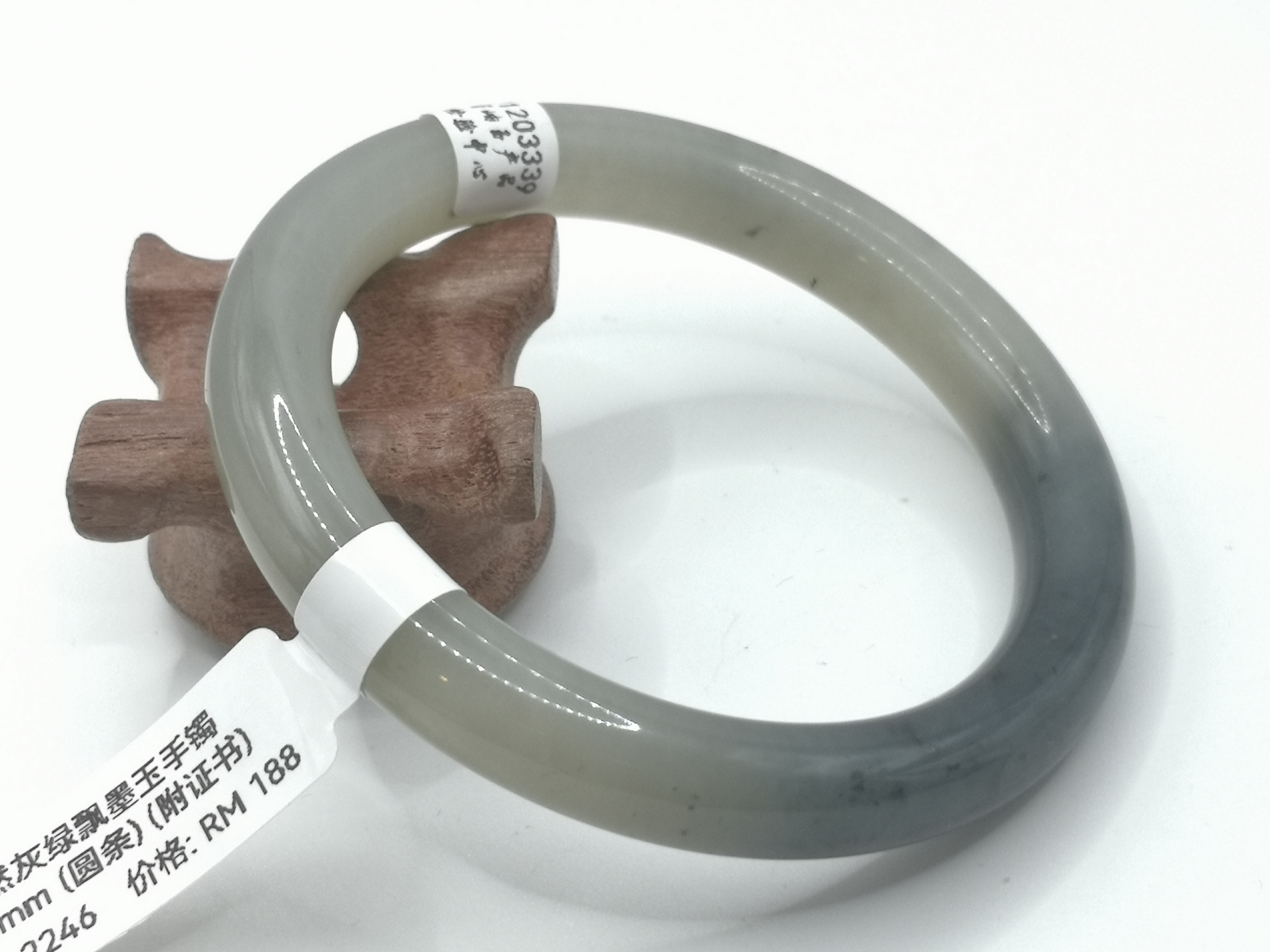 🍀 B2246 - Natural Serpentine Jade Bangle 56mm (Round strip) (with certificate) (Got crack line) 天然岫岩灰绿飘墨玉手镯 56mm (圆条) (附证书) (有裂纹)