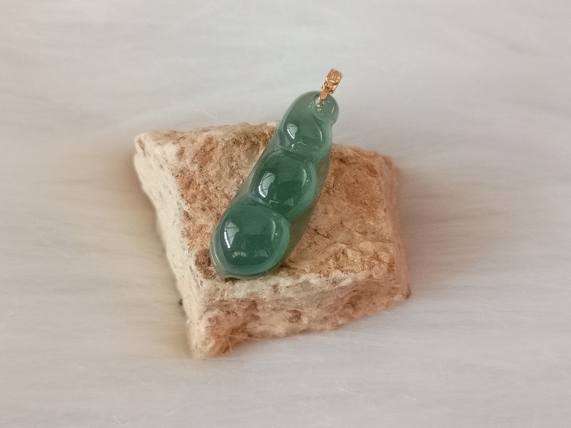 🍀 P204 - Natural Myanmar Jadeite Jade 