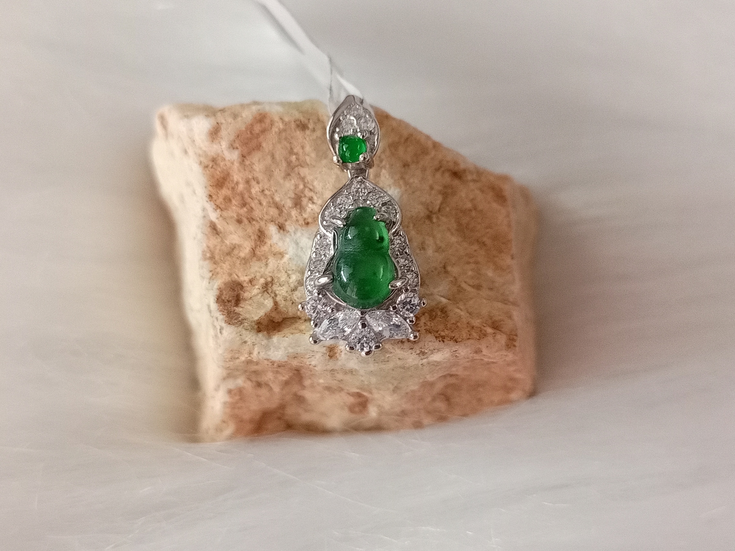 🍀 P206 - Natural Myanmar Jadeite Jade 