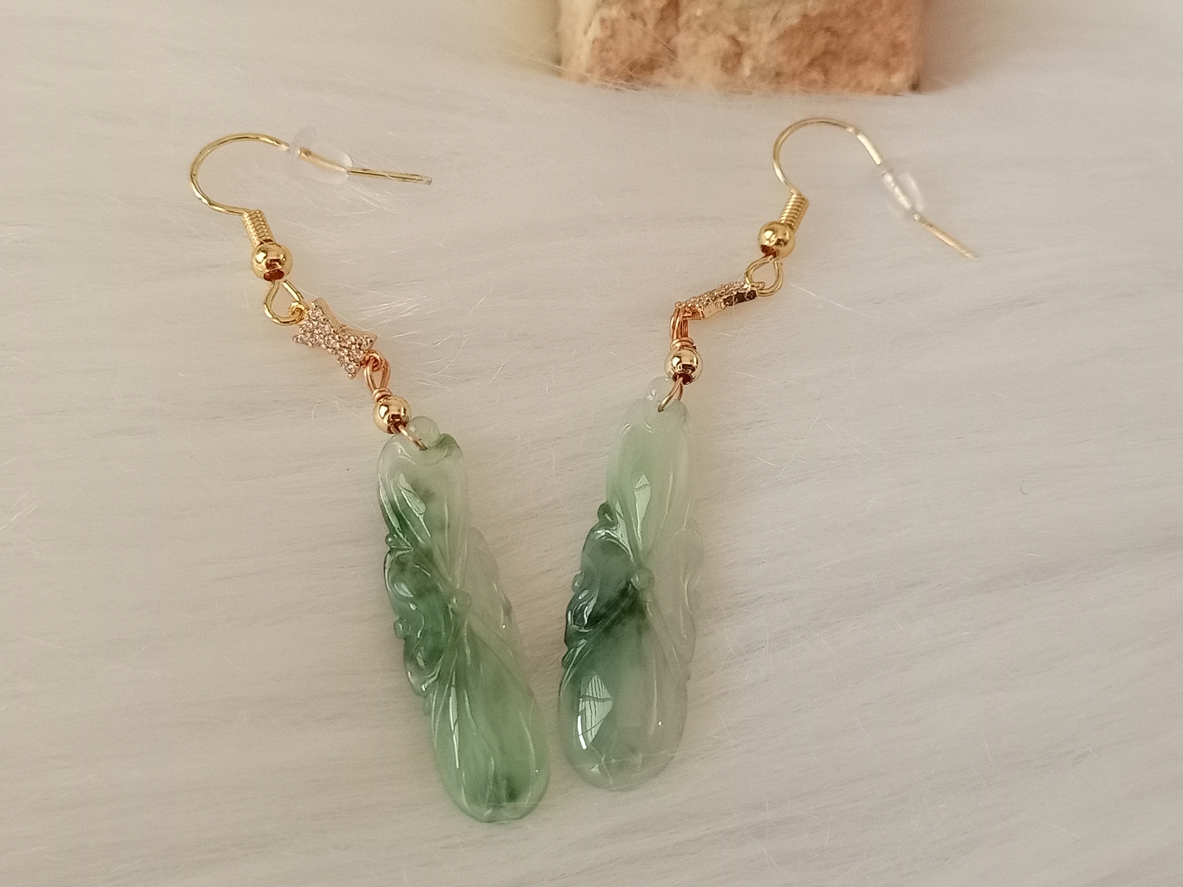 🍀 E011 - Natural Myanmar Jadeite Jade Earrings with 14K Gold Hook Earring (with cert) 天然缅甸翡翠A货 