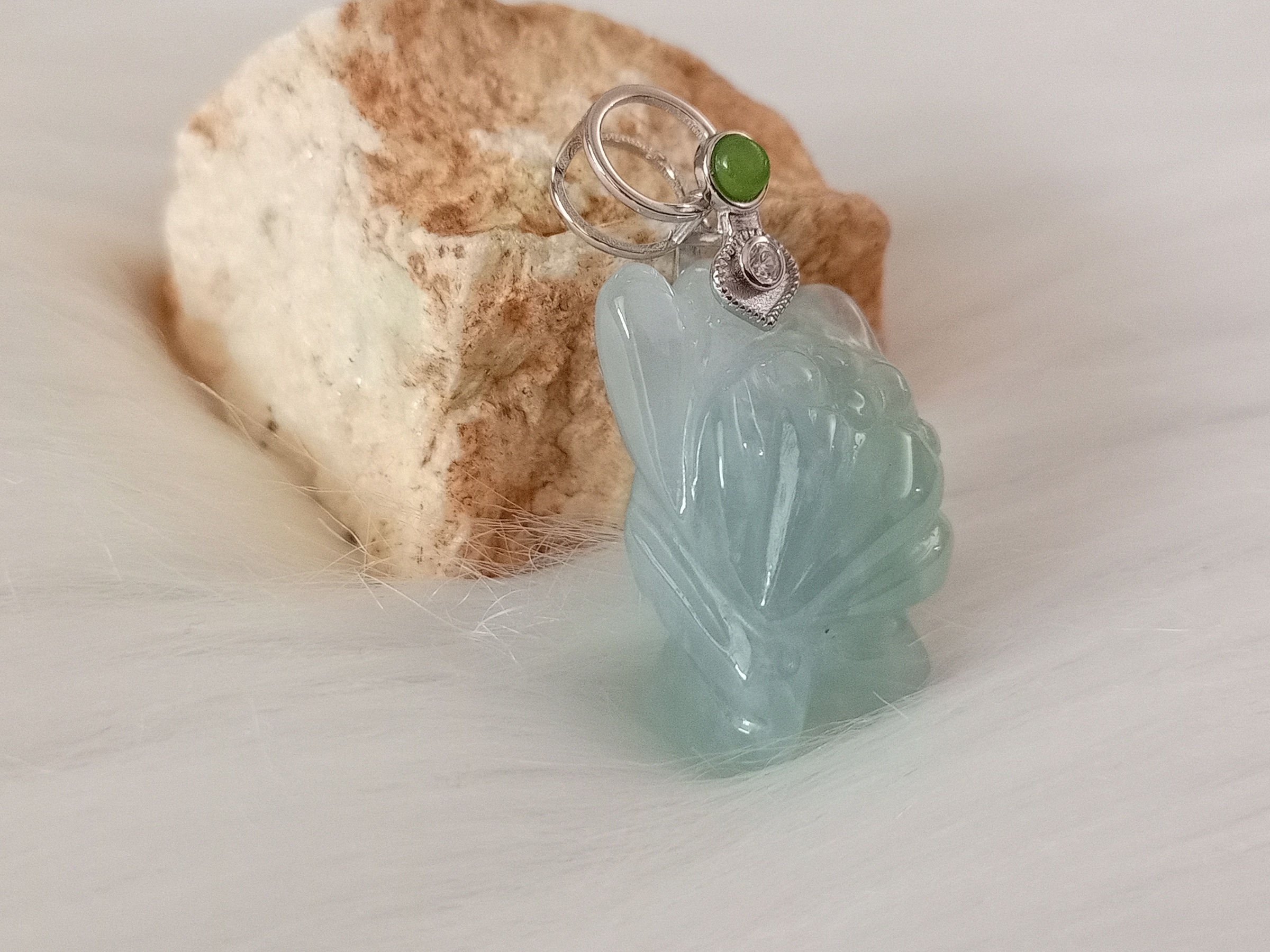 🍀 P230 - Natural Myanmar Jadeite Jade Pendant with 925 silver pendant buckle head 天然缅甸翡翠A货蓝冰吊坠  配925银吊坠扣头