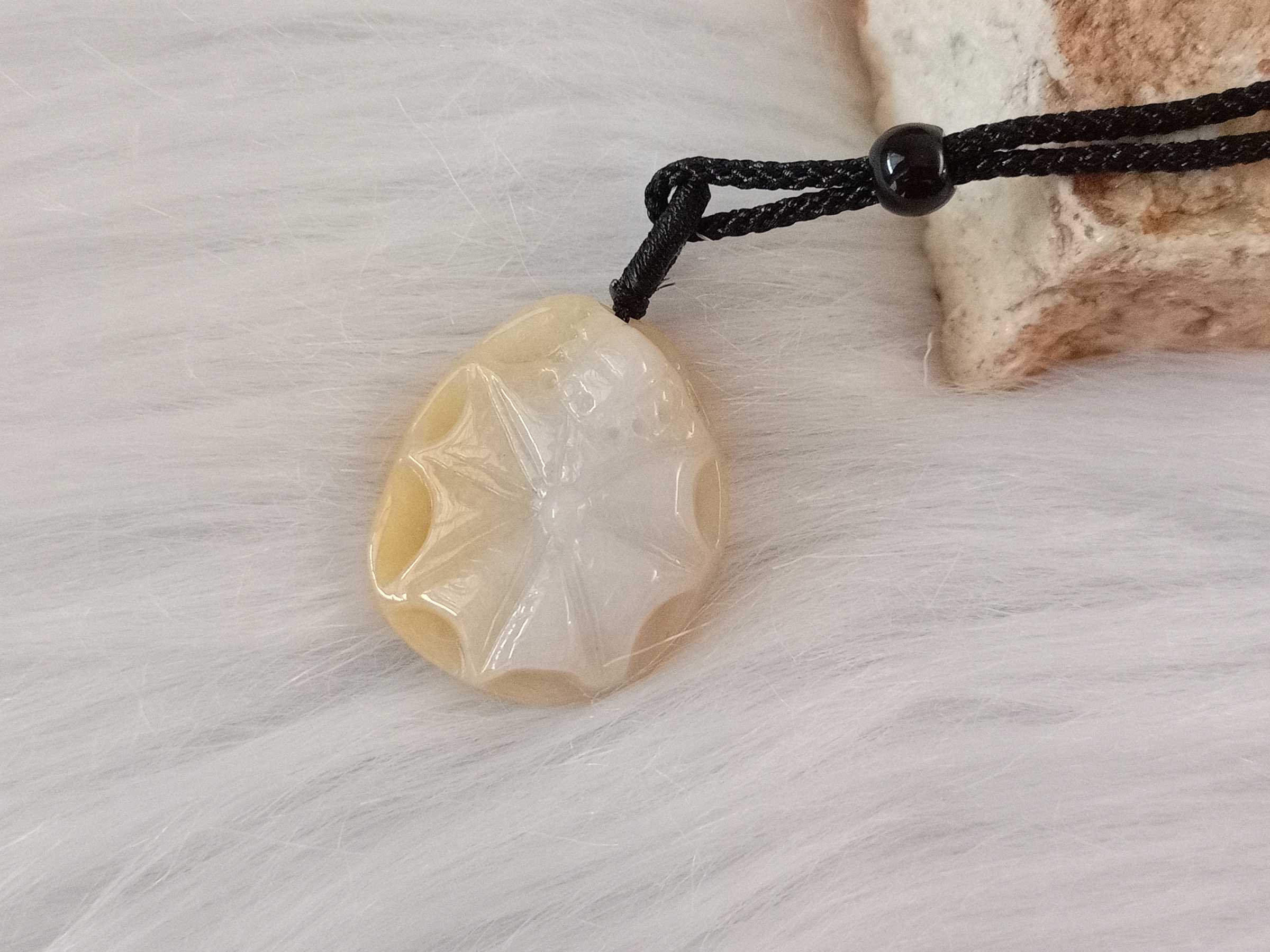 🍀 P241 - Natural Myanmar Jadeite Jade Pendant with Necklace Rope 天然缅甸翡翠A货黄翡 