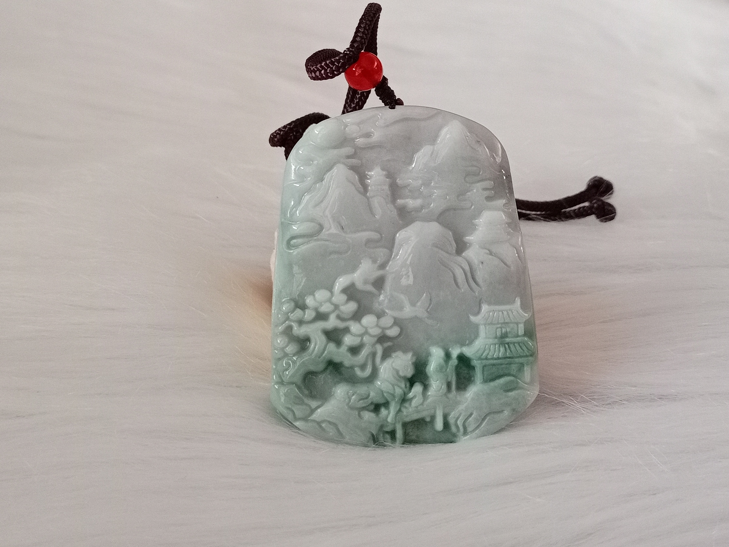 🍀 P281 - Natural Myanmar Jadeite Jade Pendant (Slight flaw line on the back) 天然缅甸翡翠A货 