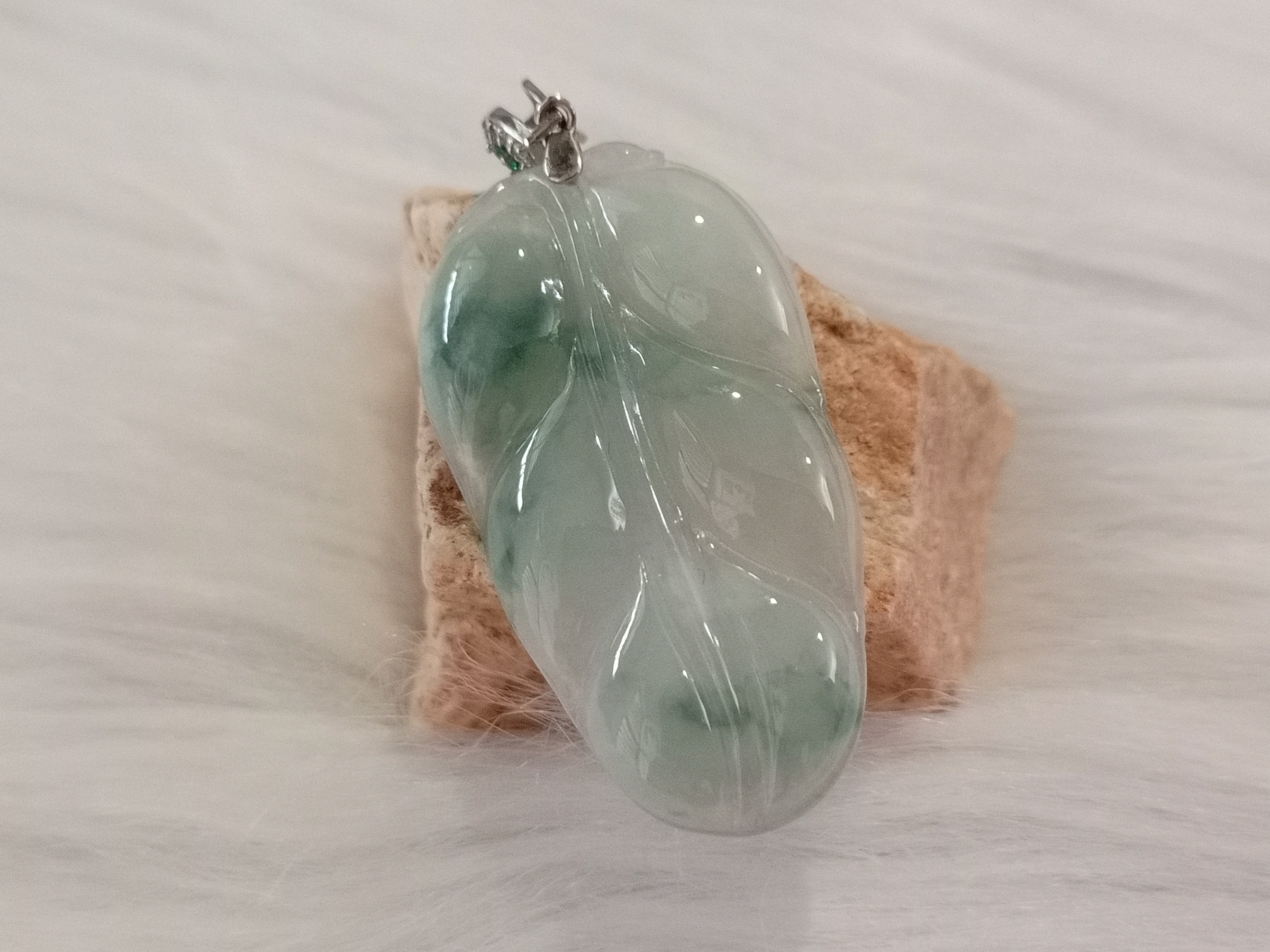 🍀 P288 - Natural Myanmar Jadeite Jade 