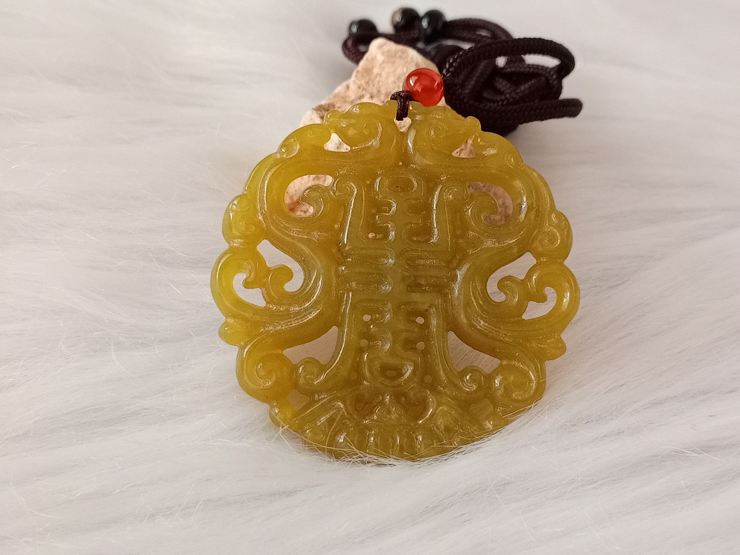 🍀 P333 - Natural Serpentine Jade Pendant With Necklace Rope 天然岫岩黄金玉 镂空 吊坠 配项链绳