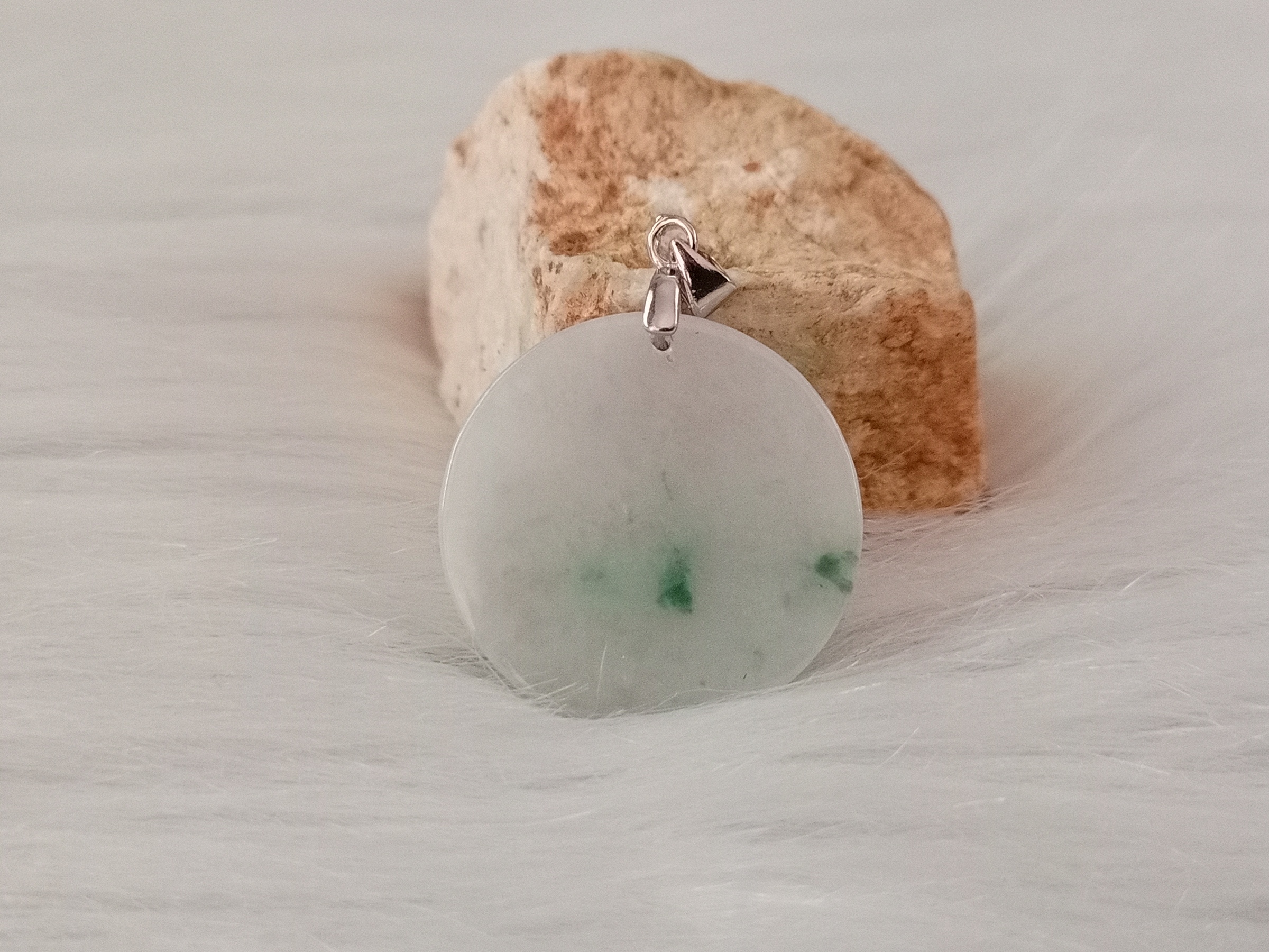 🍀 P448 - Natural Myanmar Jadeite Jade Pendant (Slightly flawed) 天然缅甸翡翠A货白冰飘绿花 