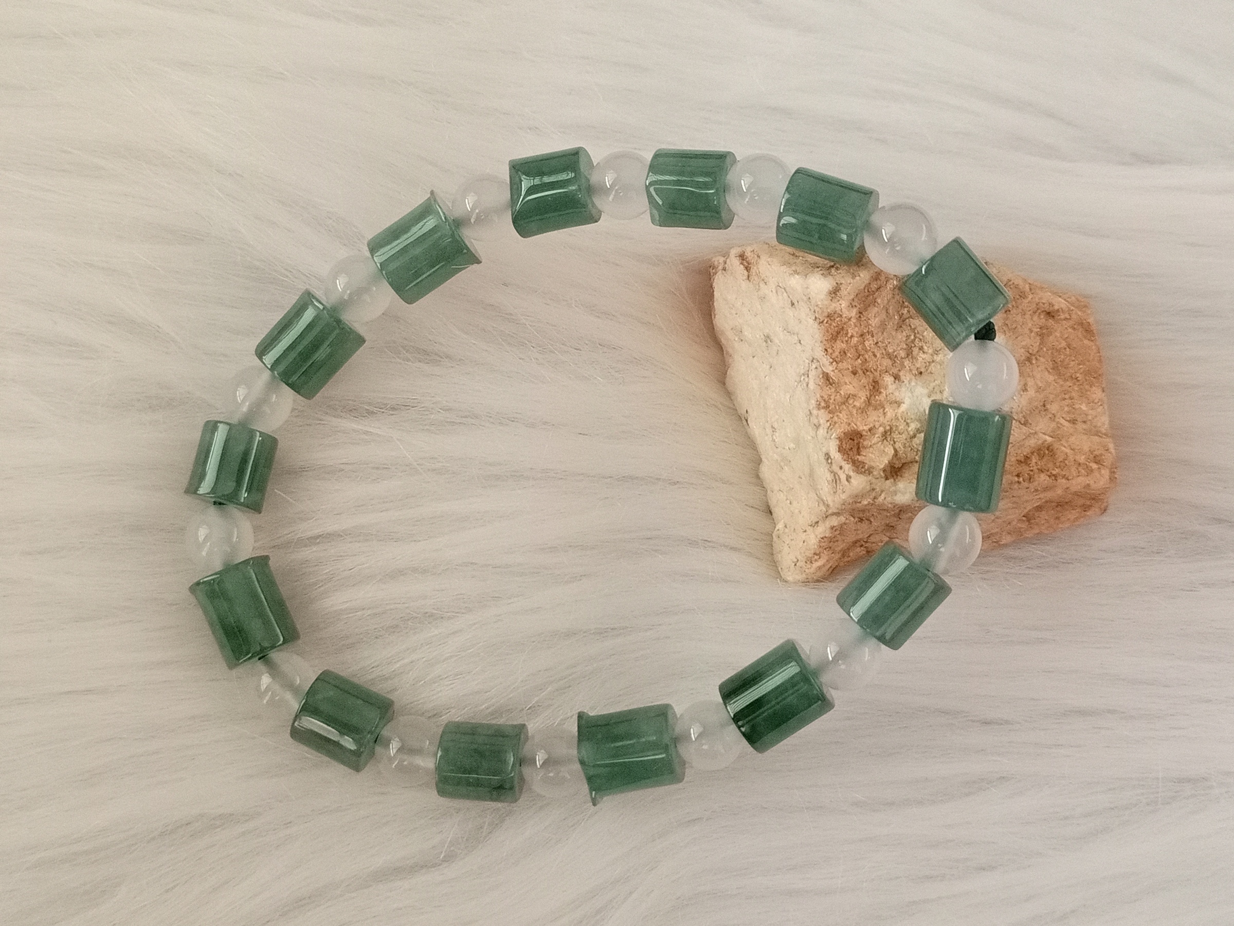 🍀 C221 - Natural Myanmar Jadeite Jade Bracelet 7mm++ (Slightly flawed) 天然缅甸翡翠A货手串 手链 7mm++ (微瑕)