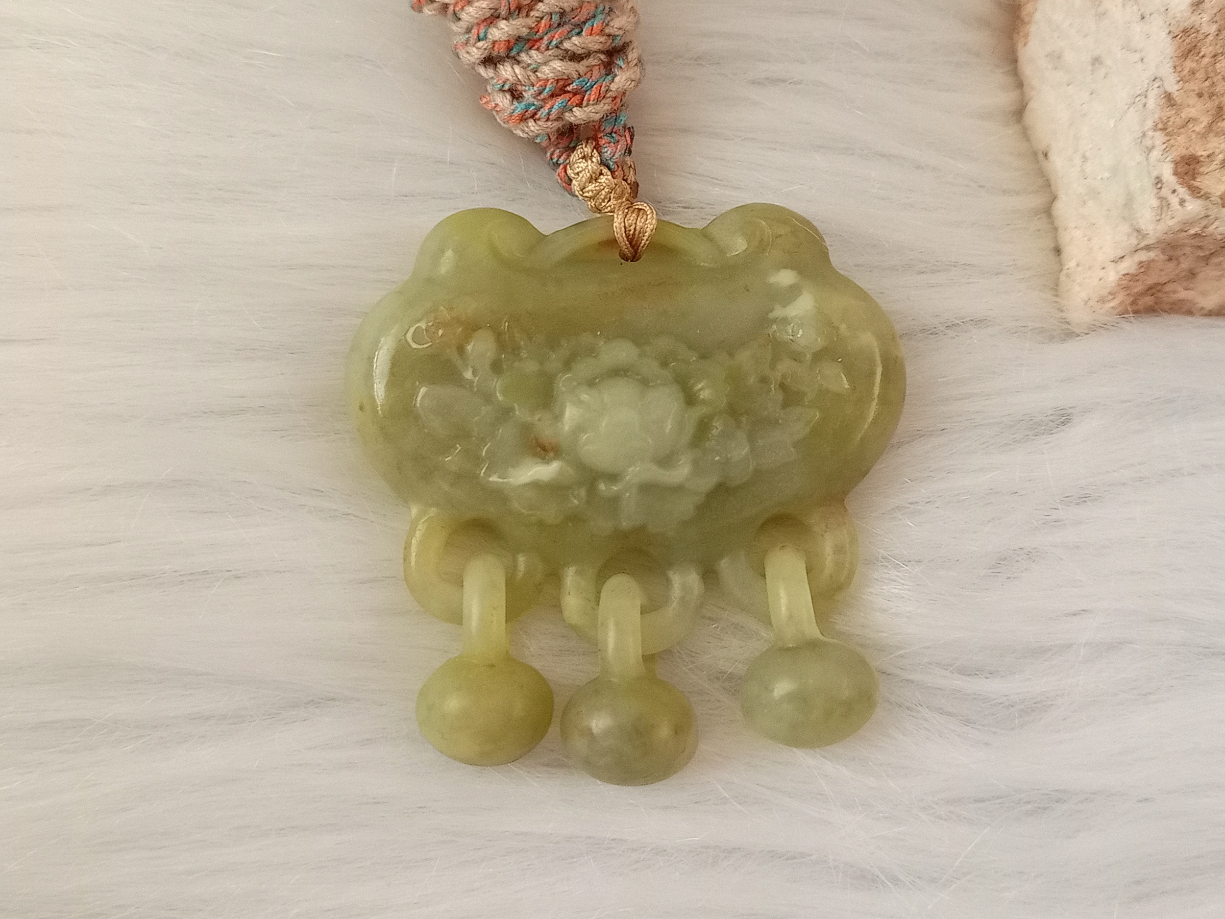 🍀 P575 - Natural Serpentine Jade 