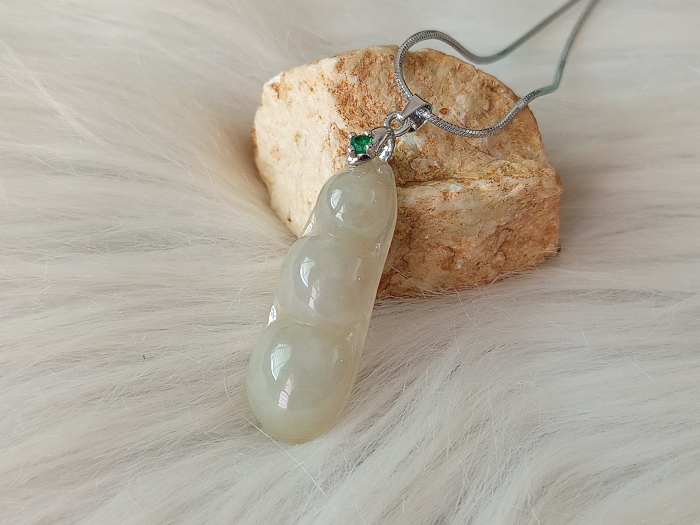 🍀 P166 - Natural Jadeite Jade 