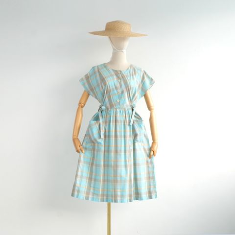Dress 16.jpg