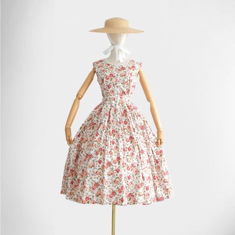 Dress1.jpg