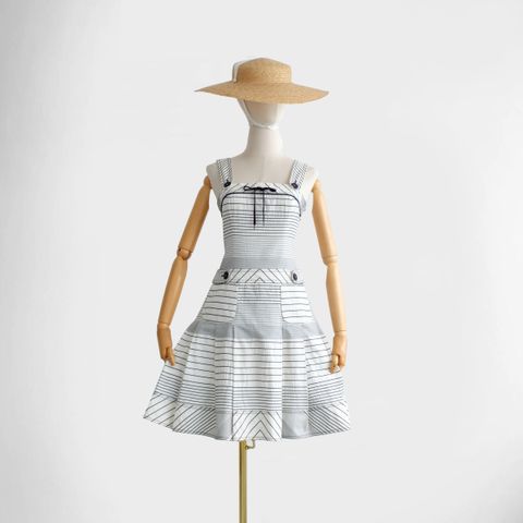 dress 10