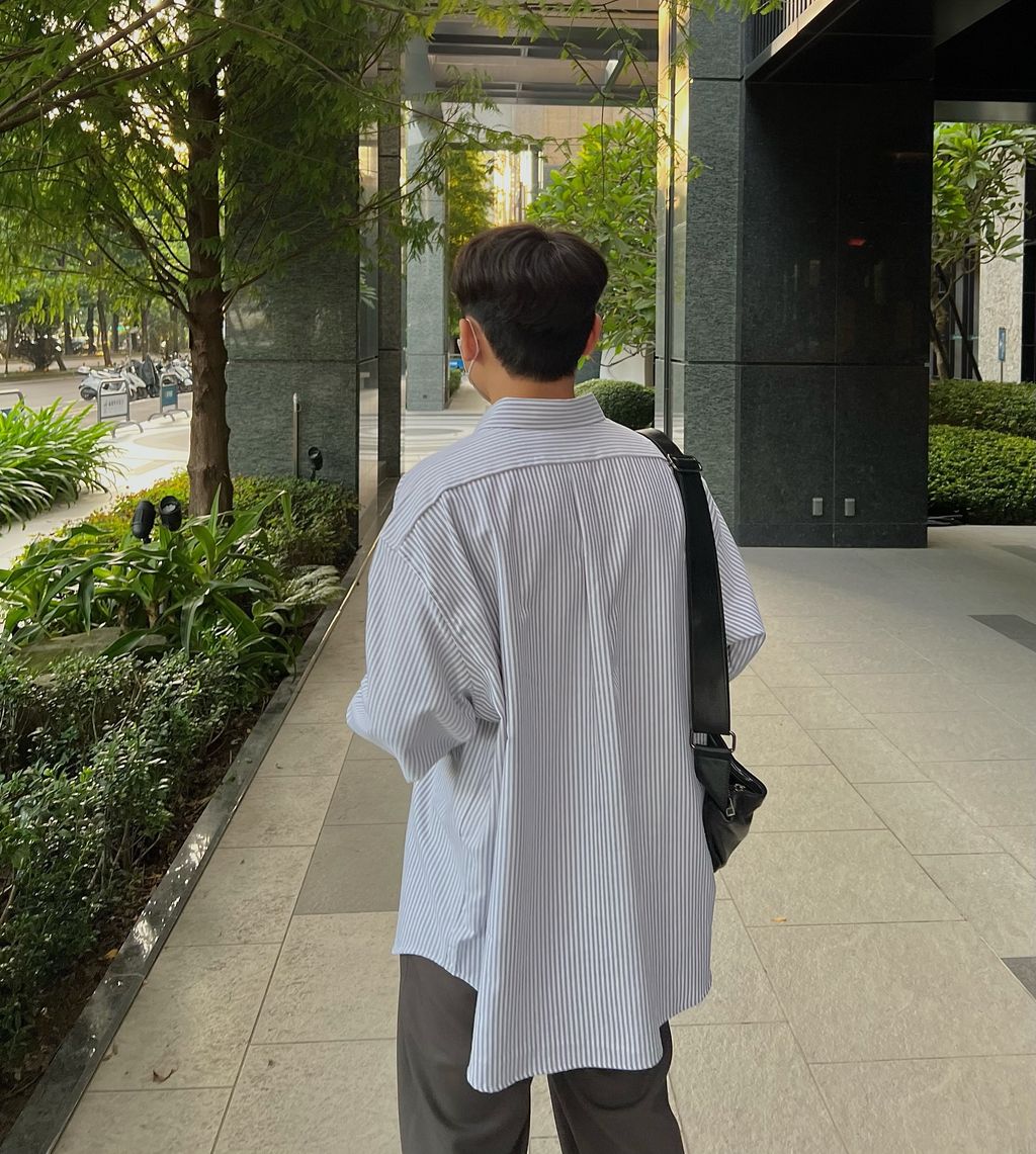 OPPAKOREA 雙口袋寬鬆條紋襯衫 (2色)