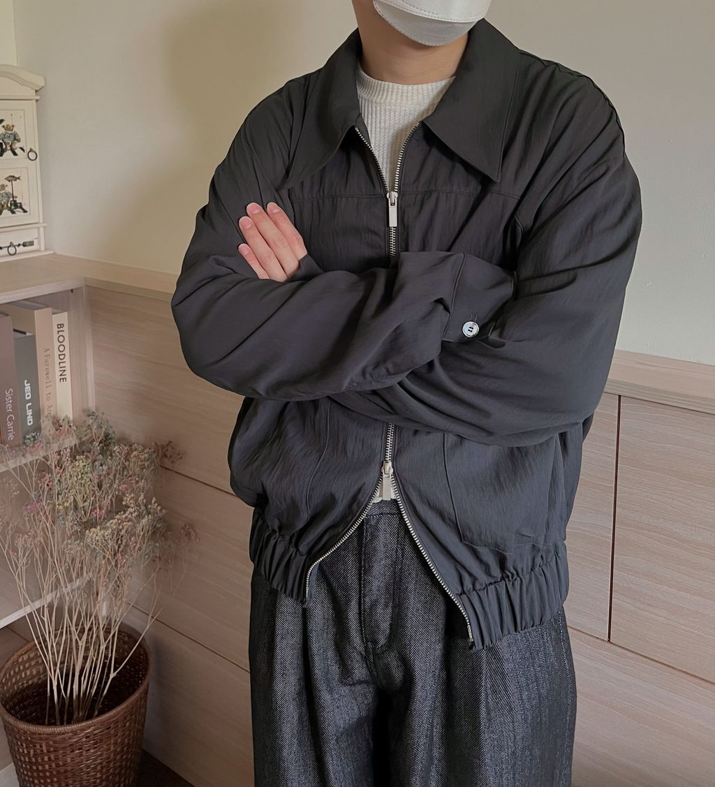 OPPAKOREA 微光澤口袋短版縮口外套 (2色)