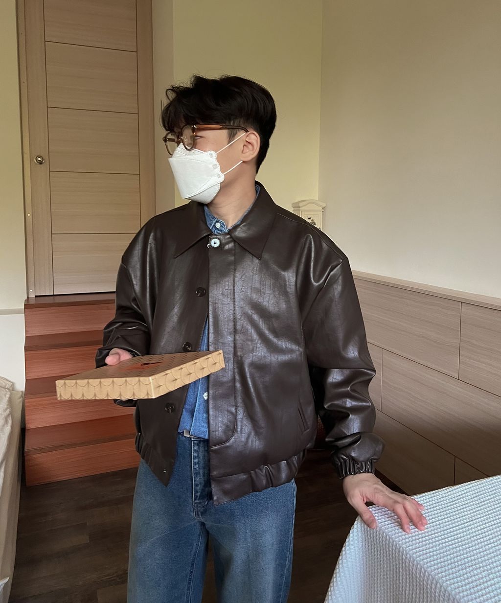 OPPAKOREA 隱藏鈕扣短版皮革外套 (2色)