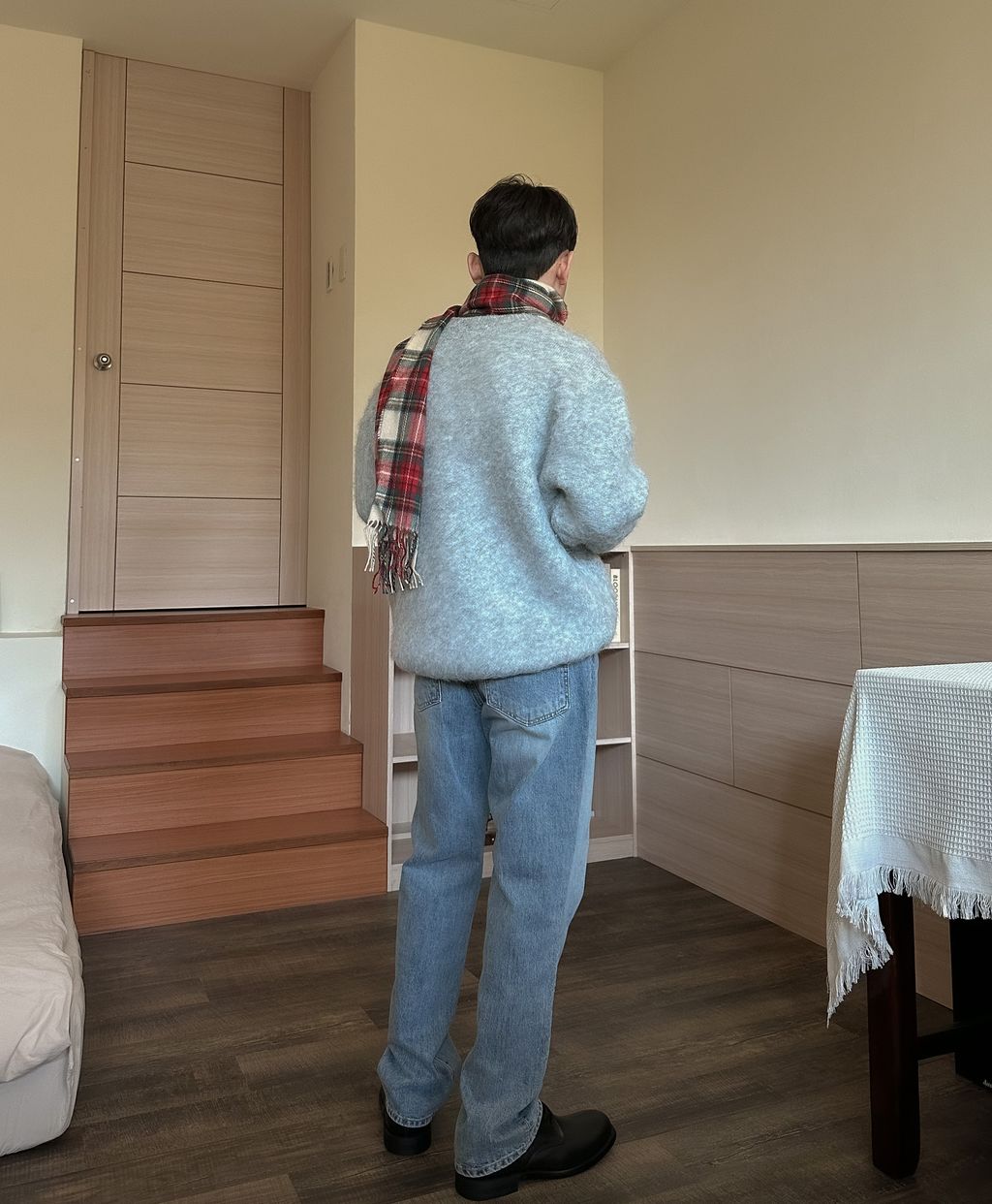 OPPAKOREA 灰藍微寬牛仔褲 (超漂亮的淺灰藍色調!!!)
