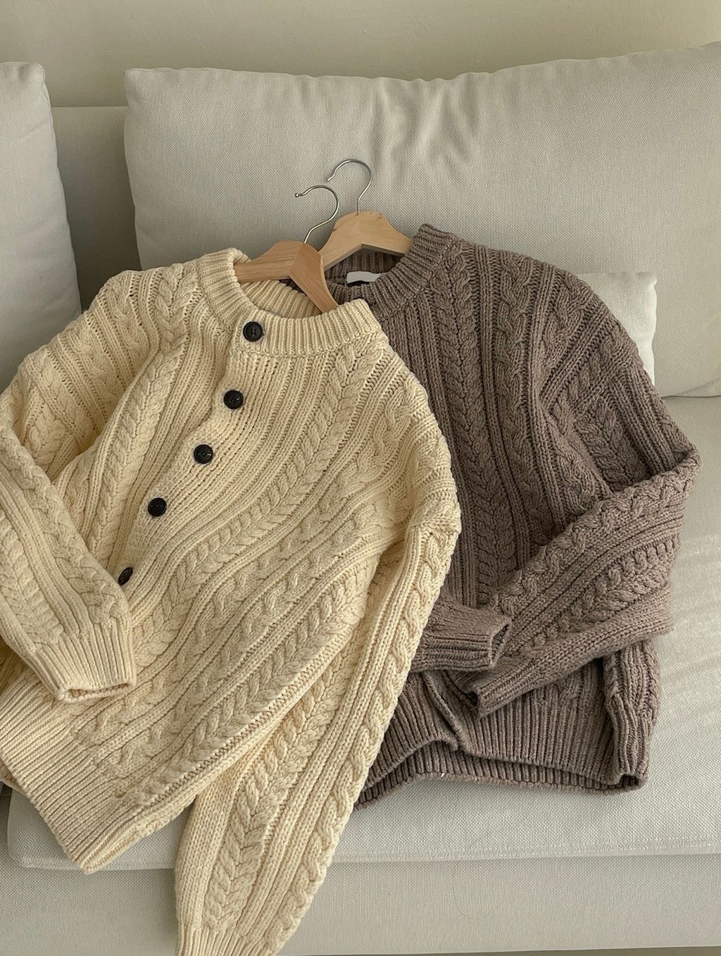 OPPAKOREA Cashmere 復古麻花厚磅針織外套 (3色)