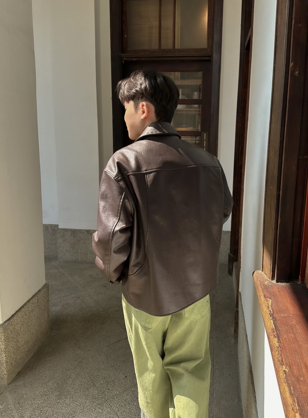 OPPAKOREA 弧形隱藏鈕扣皮革外套 (2色)