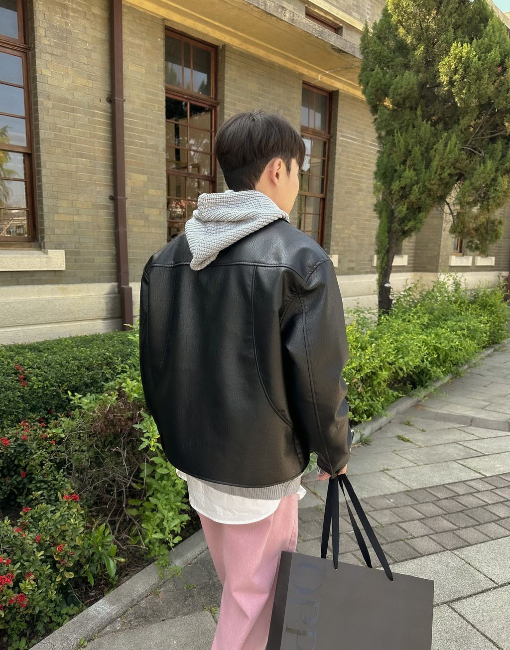 OPPAKOREA 弧形隱藏鈕扣皮革外套 (2色)