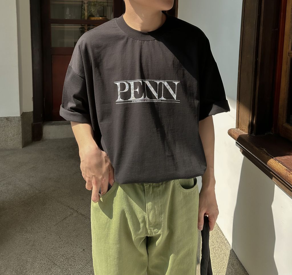 OPPAKOREA Penn 復古英字寬鬆短T (2色) (優質精梳棉材質)