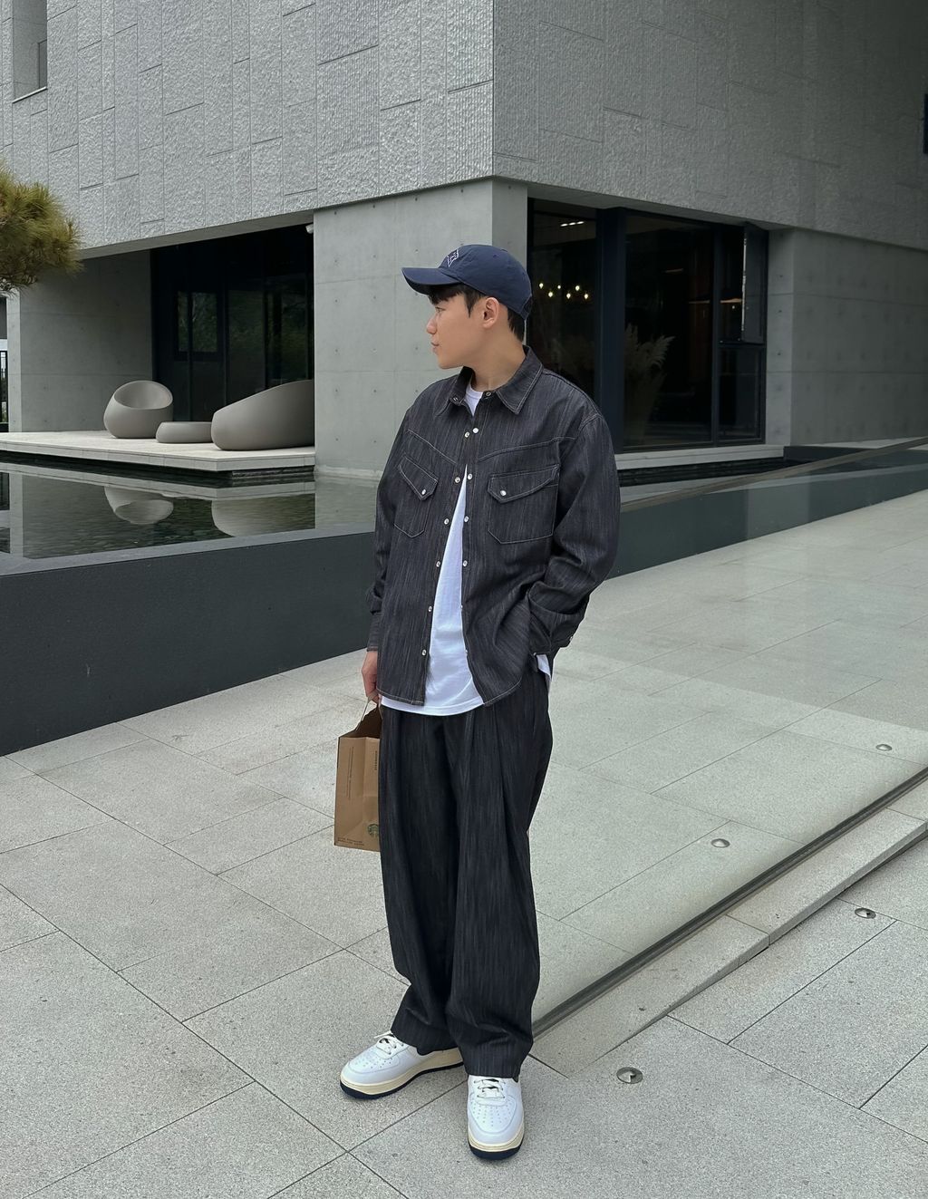 OPPAKOREA 斜切口袋細紋牛仔襯衫外套 (無染色單寧)(可搭配套裝)