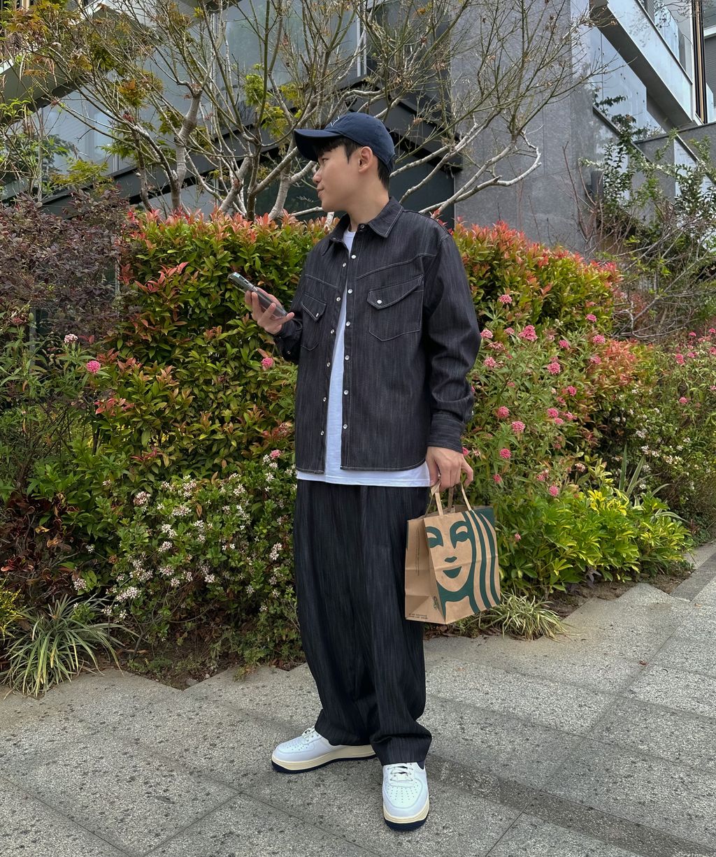 OPPAKOREA 斜切口袋細紋牛仔襯衫外套 (無染色單寧)(可搭配套裝)