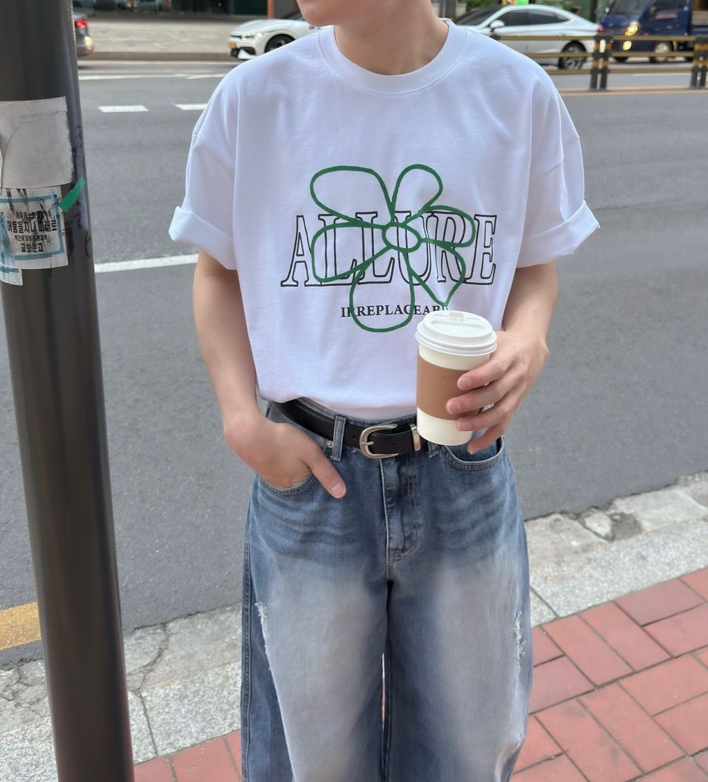 OPPAKOREA 花絨刺繡英字短T (2色) (推薦單品!!!)