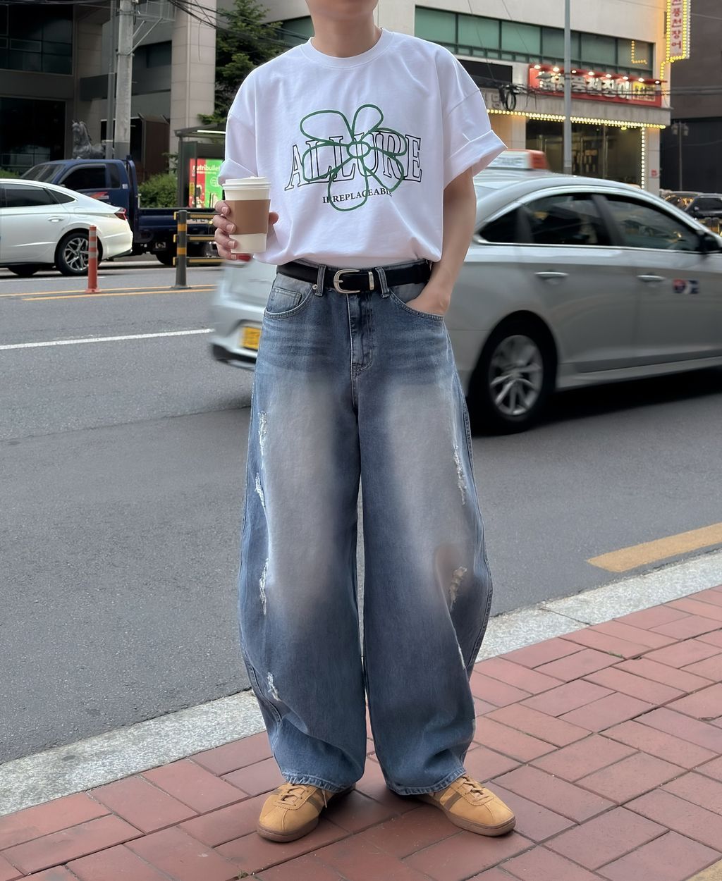 OPPAKOREA 微破壞水洗弧形牛仔寬褲 (推薦單品!!!)