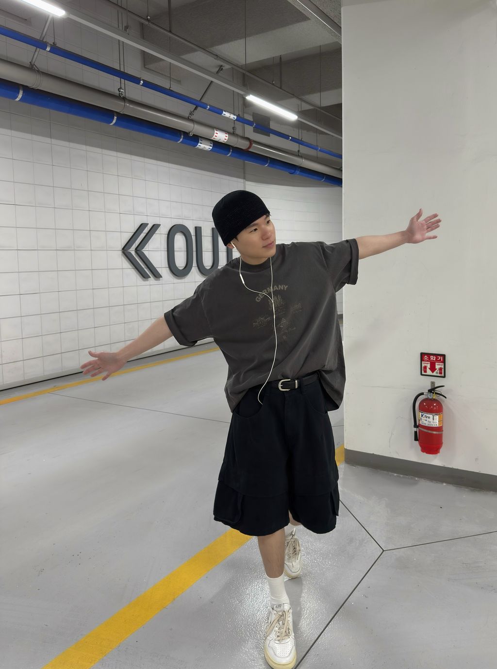 OPPAKOREA Germany 洗舊圖像短T (2色)