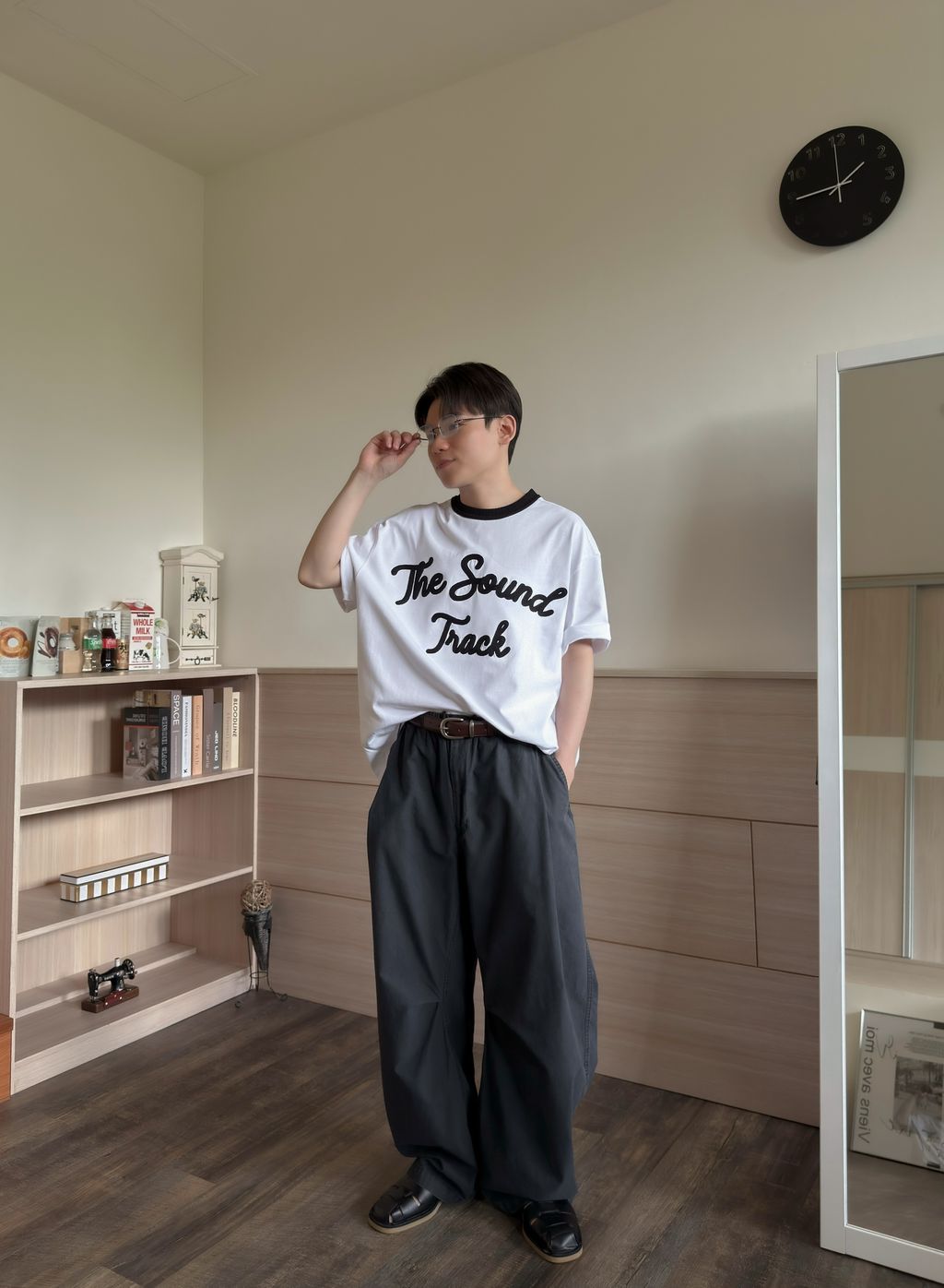 OPPAKOREA Track 鍊式英字刺繡短T (2色)