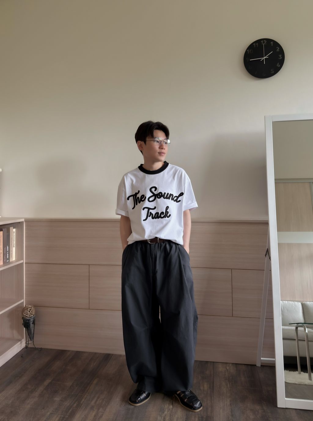 OPPAKOREA Track 鍊式英字刺繡短T (2色)