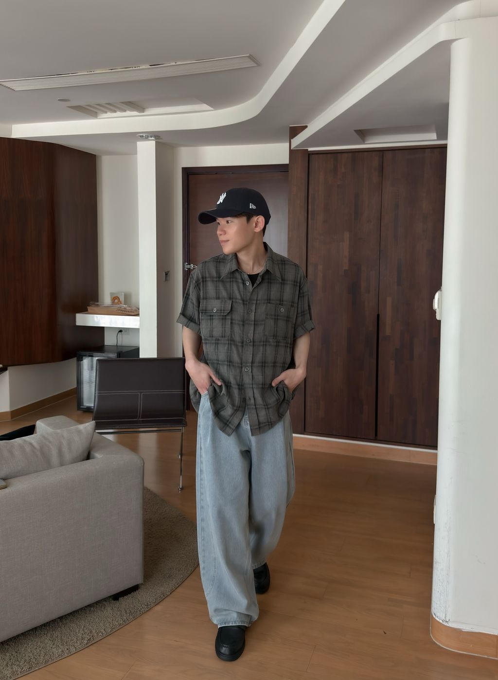 OPPAKOREA 打褶側邊弧線牛仔寬褲