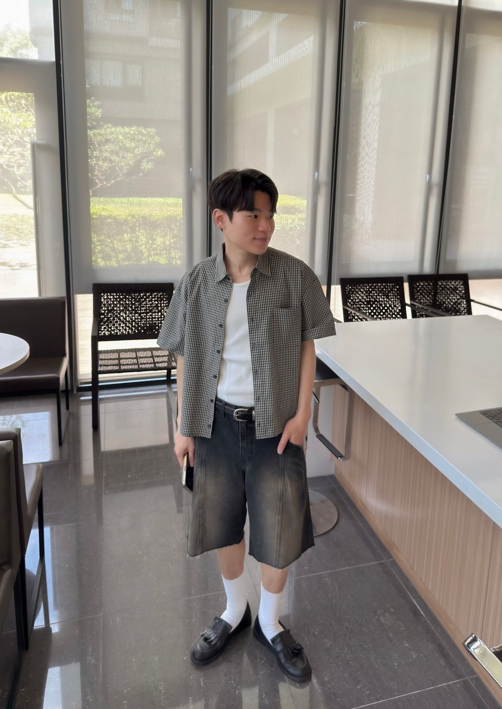 OPPAKOREA Dust 縫線剪裁百慕達牛仔短褲 (推薦單品!!!)
