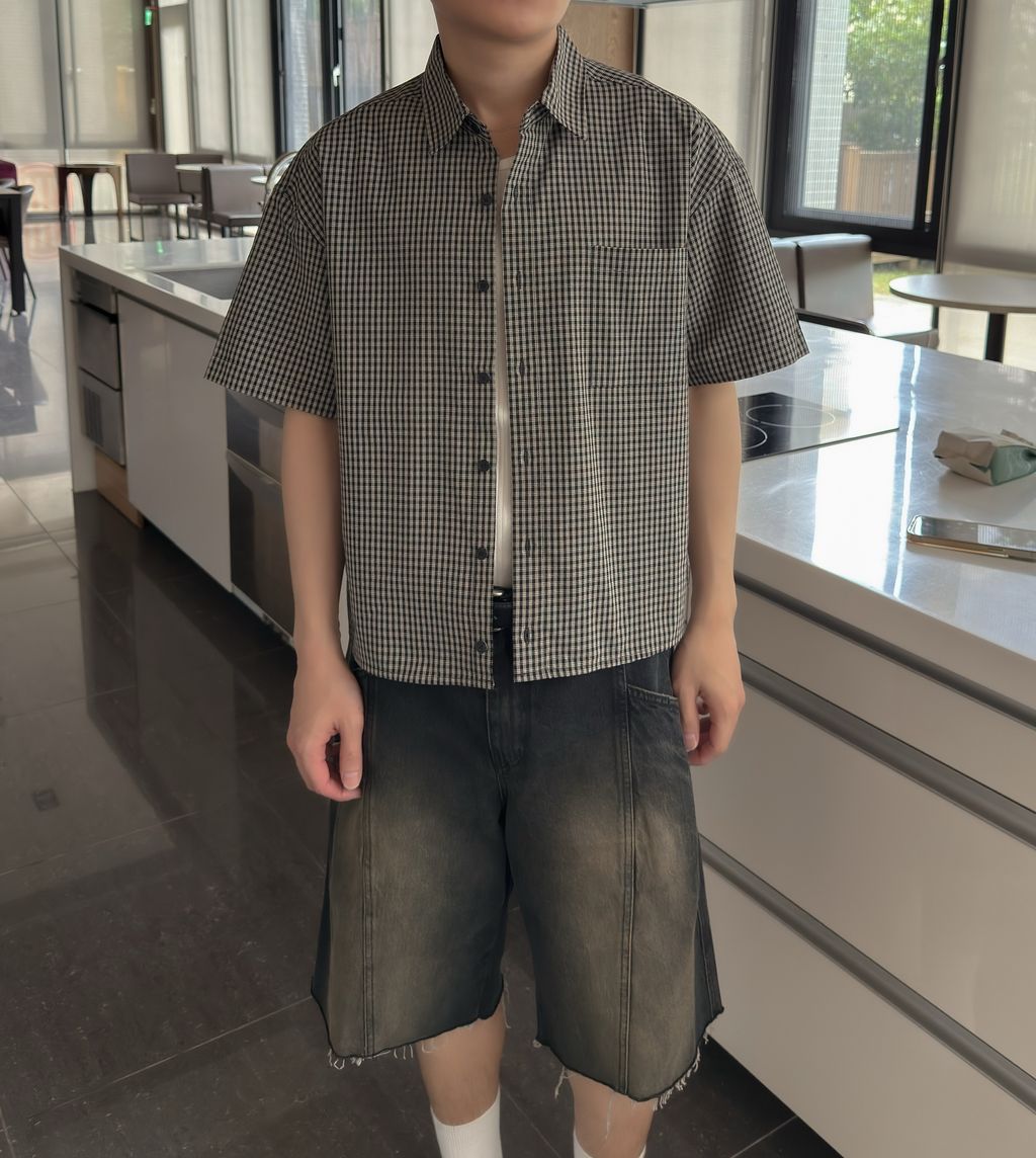 OPPAKOREA Dust 縫線剪裁百慕達牛仔短褲 (推薦單品!!!)