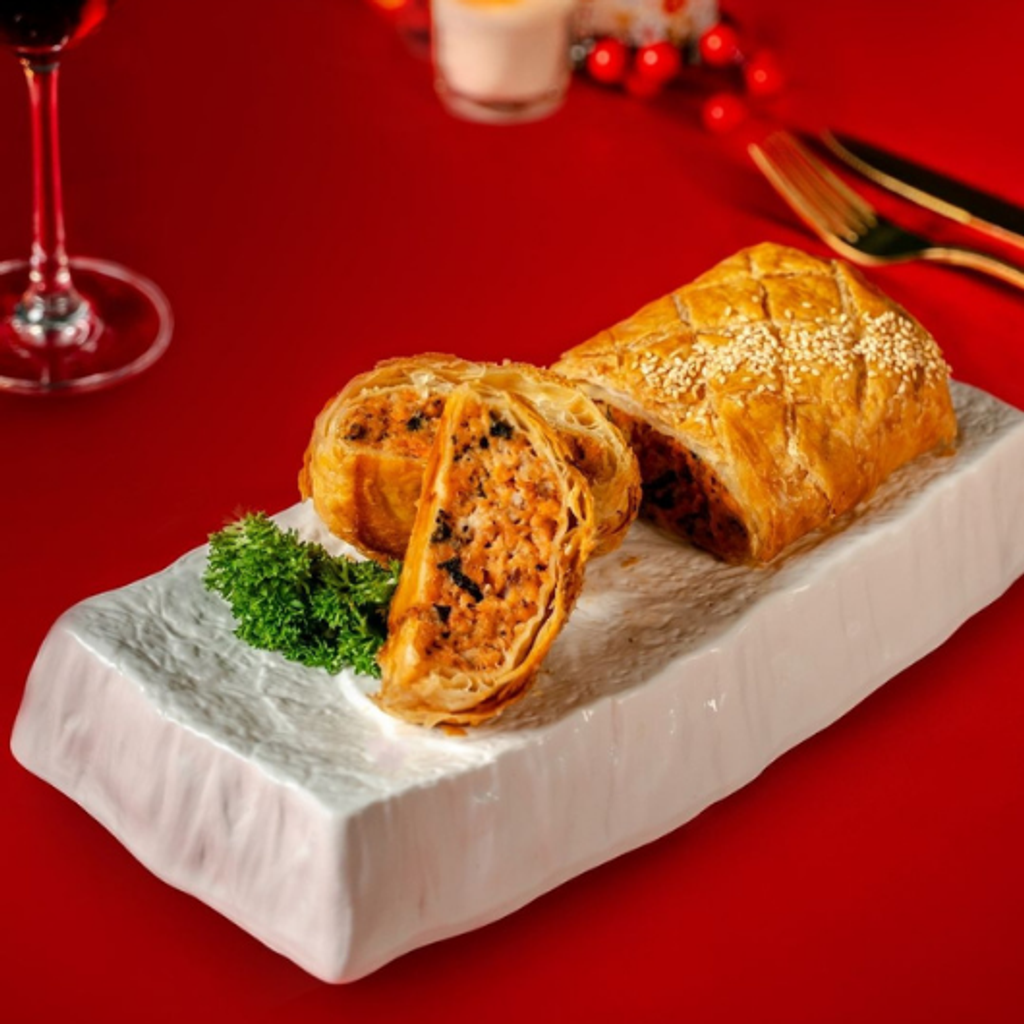 Salmon wellington