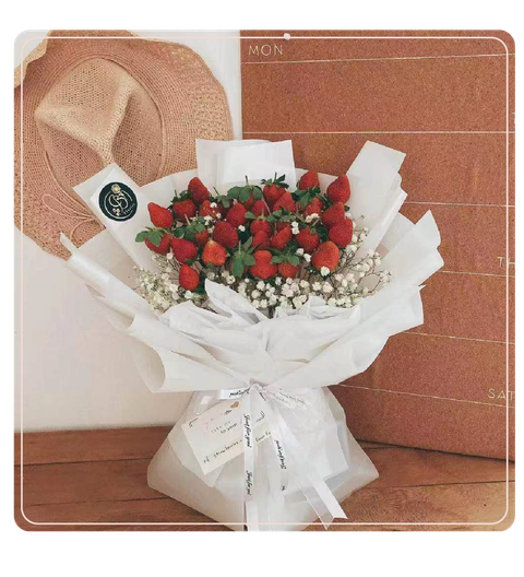 2 Boxes of Strawberry with Baby Breathe Bouquet_M Size_RM160.png