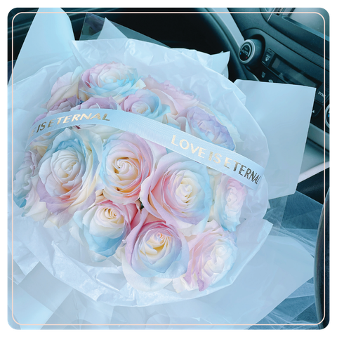 Qi Xi Edition Fresh Ombre Roses Bouquet_RM195.png