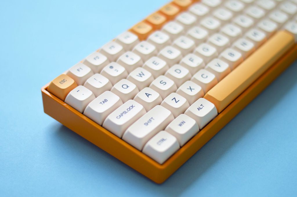 Pre-Built Bee 84 keys 75% KalerKeyboard