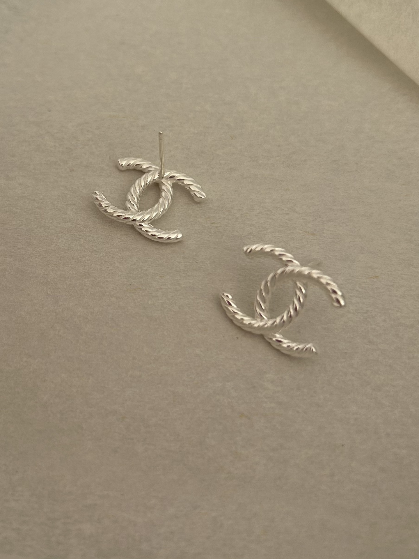 78FE0C14-0989-412C-BDDE-C564FCA87B6B