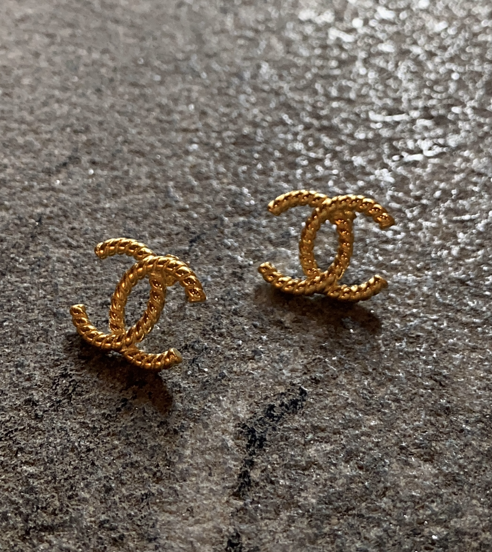 985F9E5D-D204-41FD-889C-69E7C929A907