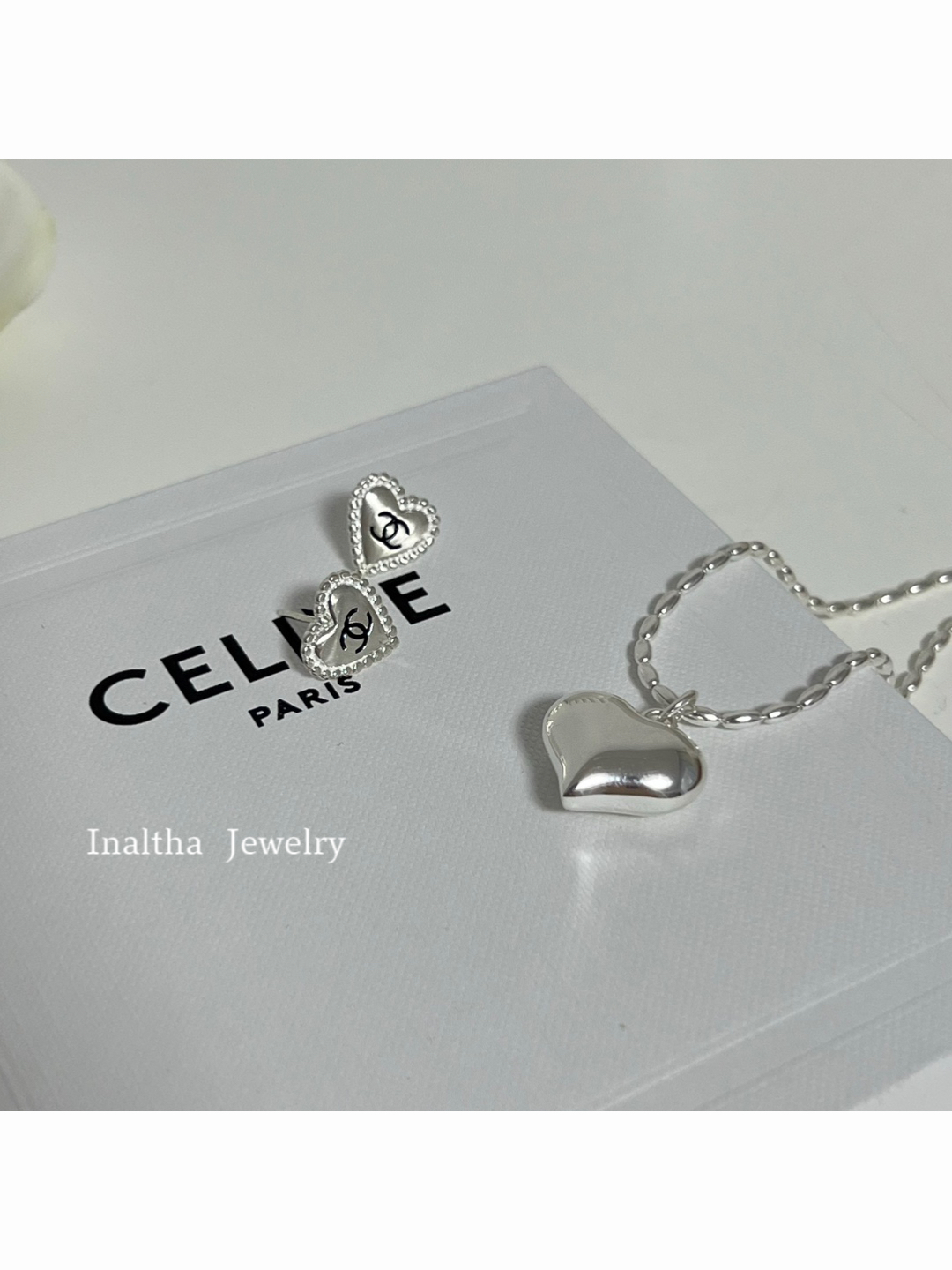 E8AF2A4F-9D86-491F-ADF2-97A46BF7B569