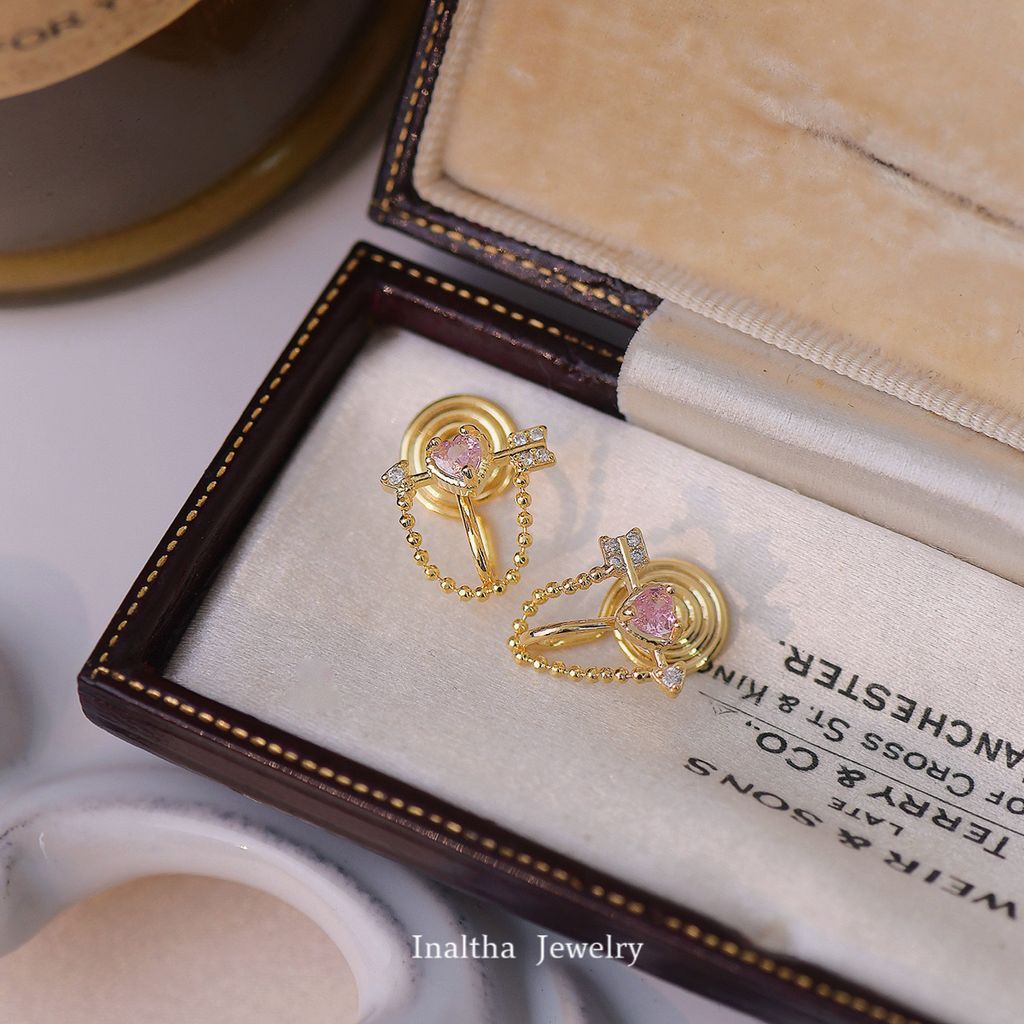 FDC79B44-0577-4851-AED9-640981D31370