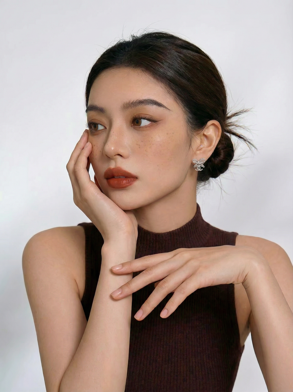 姿势3-看左边-小耳环