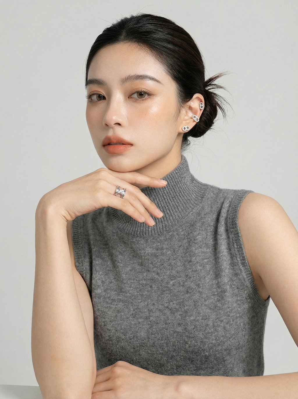 姿勢5-托腮手肘搭桌